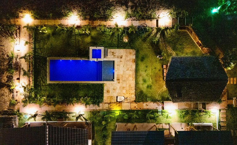 Chalé em Condomínio - Vista Mar - Hidro e Piscina